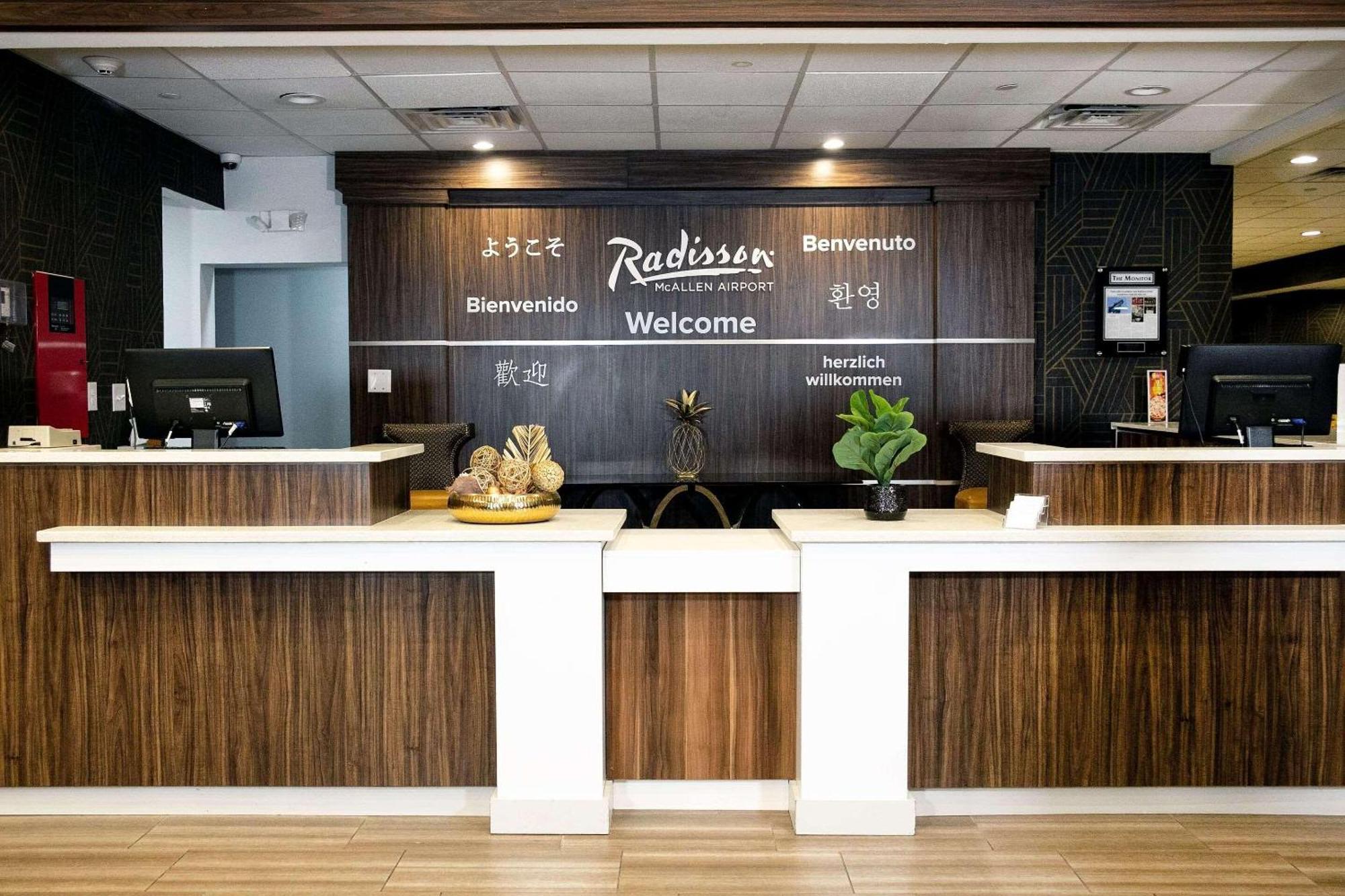 Radisson Hotel Mcallen Airport McAllen Exterior foto